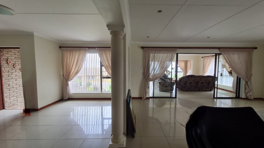 3 Bedroom Property for Sale in Dana Bay Western Cape